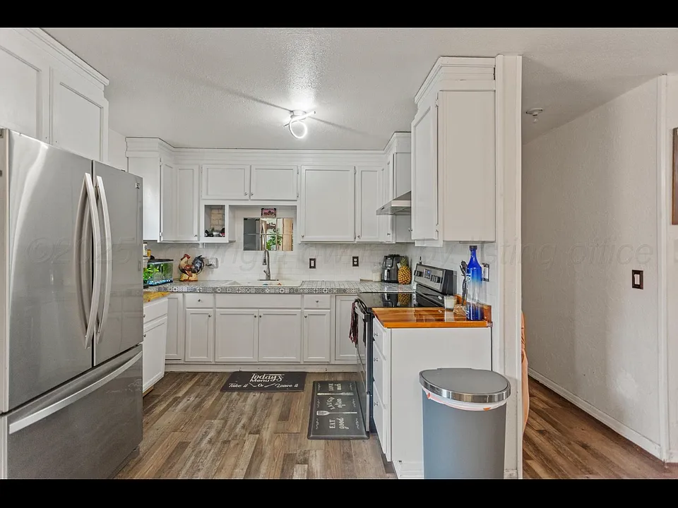 1112 Juniper Dr