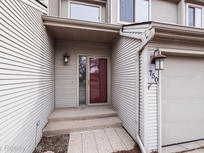 750 Eastbridge Ct, Rochester, MI, 48307