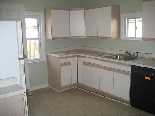 2nd image of 23129 Vassar Ave