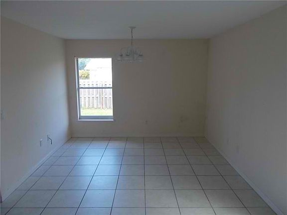 3rd image of 1345 22nd Ave SW