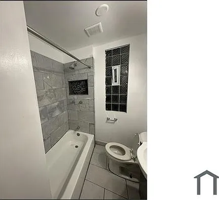 8364 S Brandon Ave #1R — Photo 2