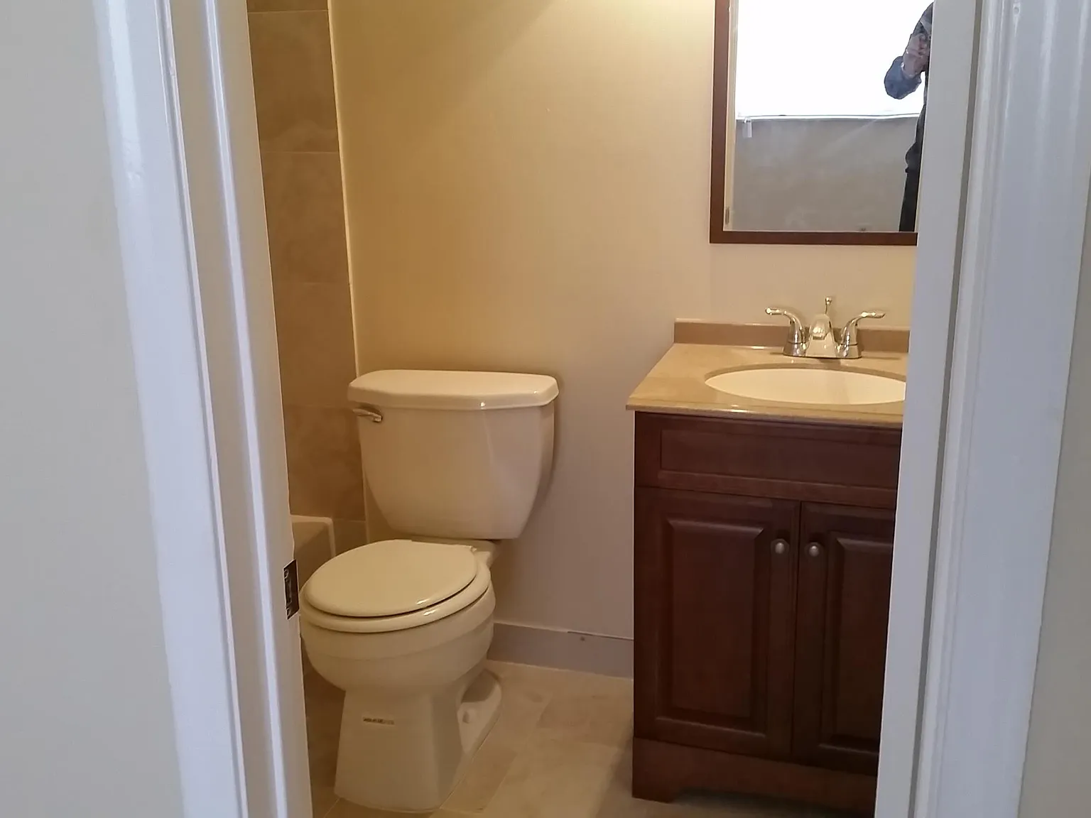 2 bed, 1.5 bath, 940 sqft, $1,900 — Photo 1