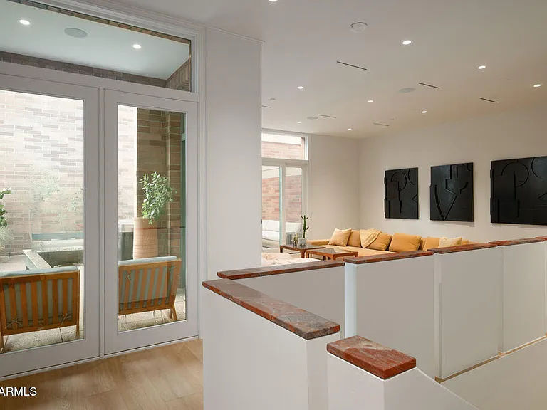 50 W Palm Ln — Photo 31