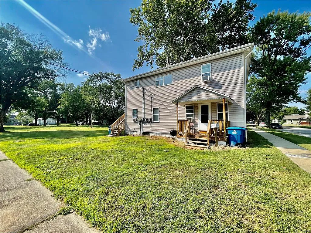 Building Photo - 2203 Bryan Ave #A