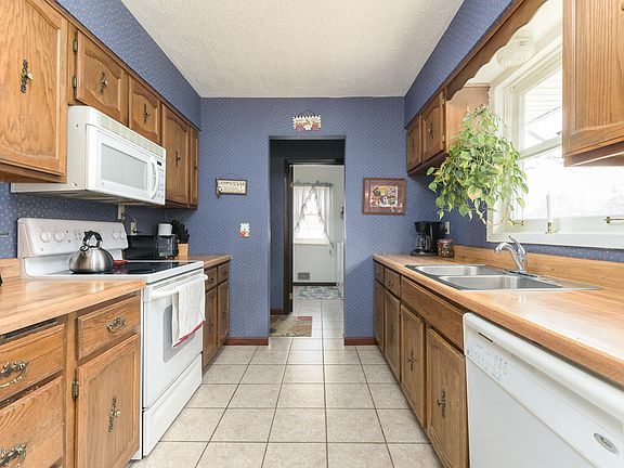 4th image of 7019 Leawood St