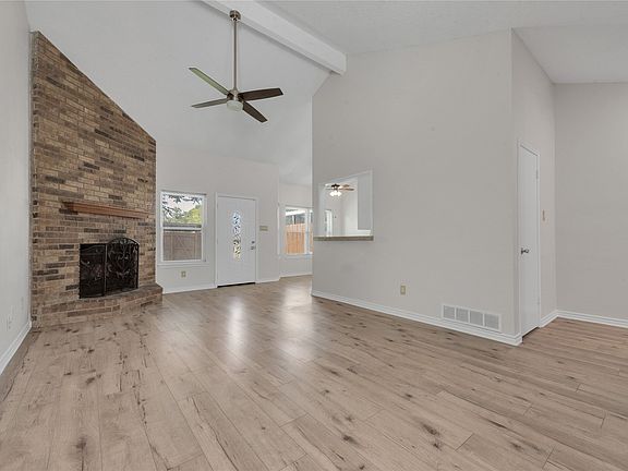 4th image of 613 Canterbury St