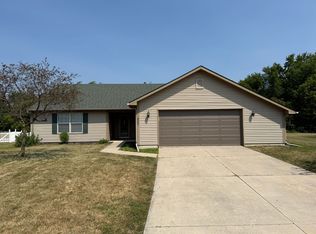 207 Passier Ct, Fort Wayne, IN 46825