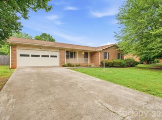 183 Dellinger Dr, Statesville, NC 28625