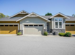 15989 Mountain View Dr #10, Surrey, BC V3Z0M9