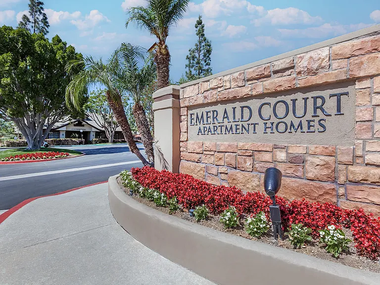 Emerald Court Apartment Homes — Photo 14