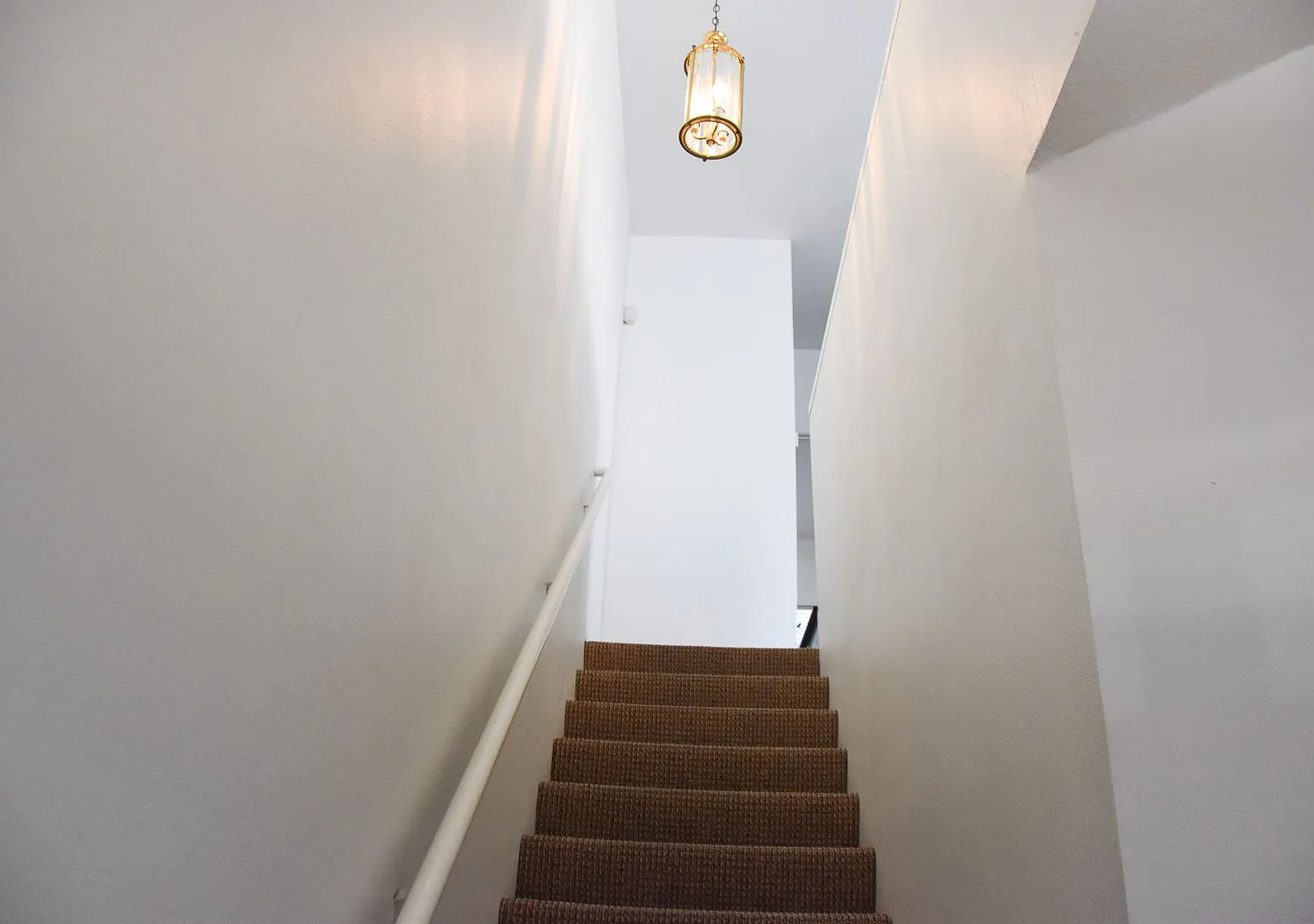 8215 E White Oak Rdg — Photo 2
