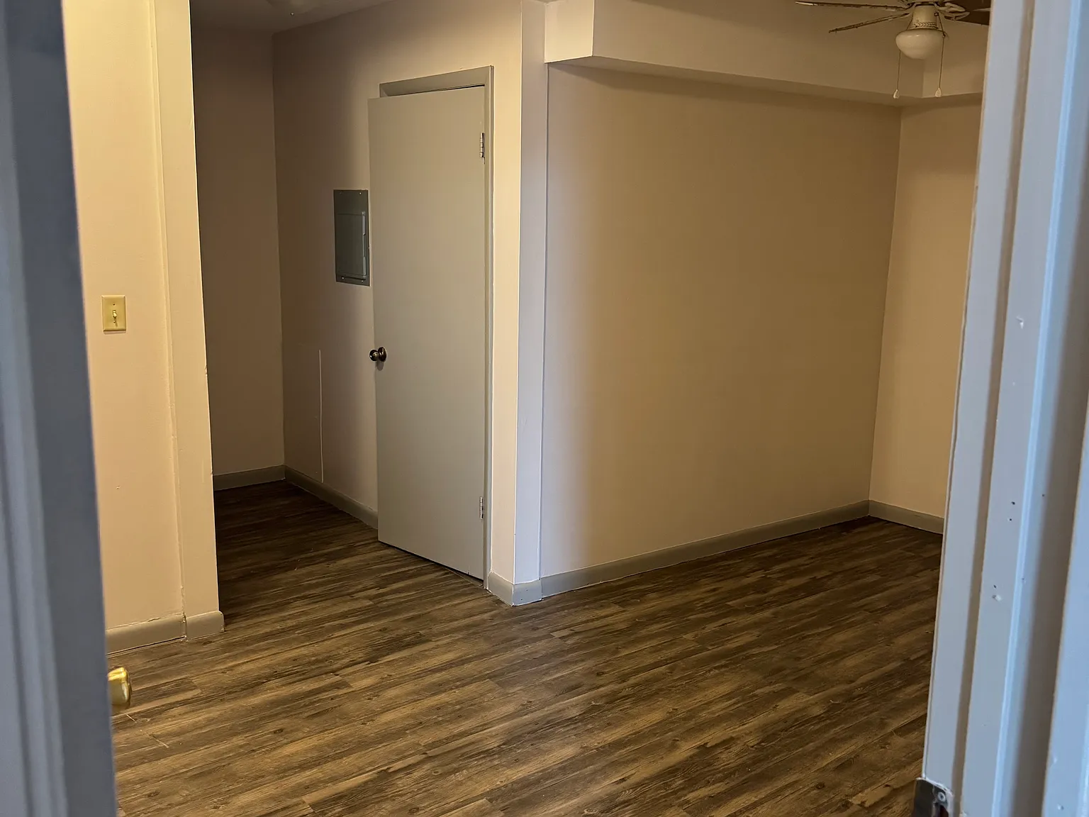 2 bed, 1000 sqft, $1,380 — Photo 3