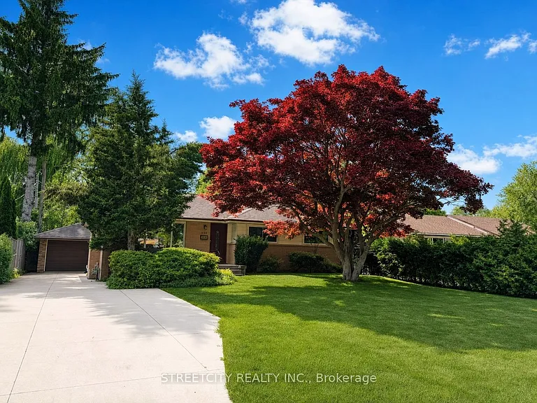 444 Scenic Dr — Photo 1