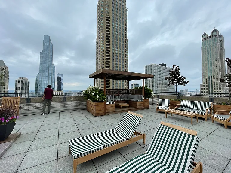 777 N Michigan Ave #904 — Photo 34