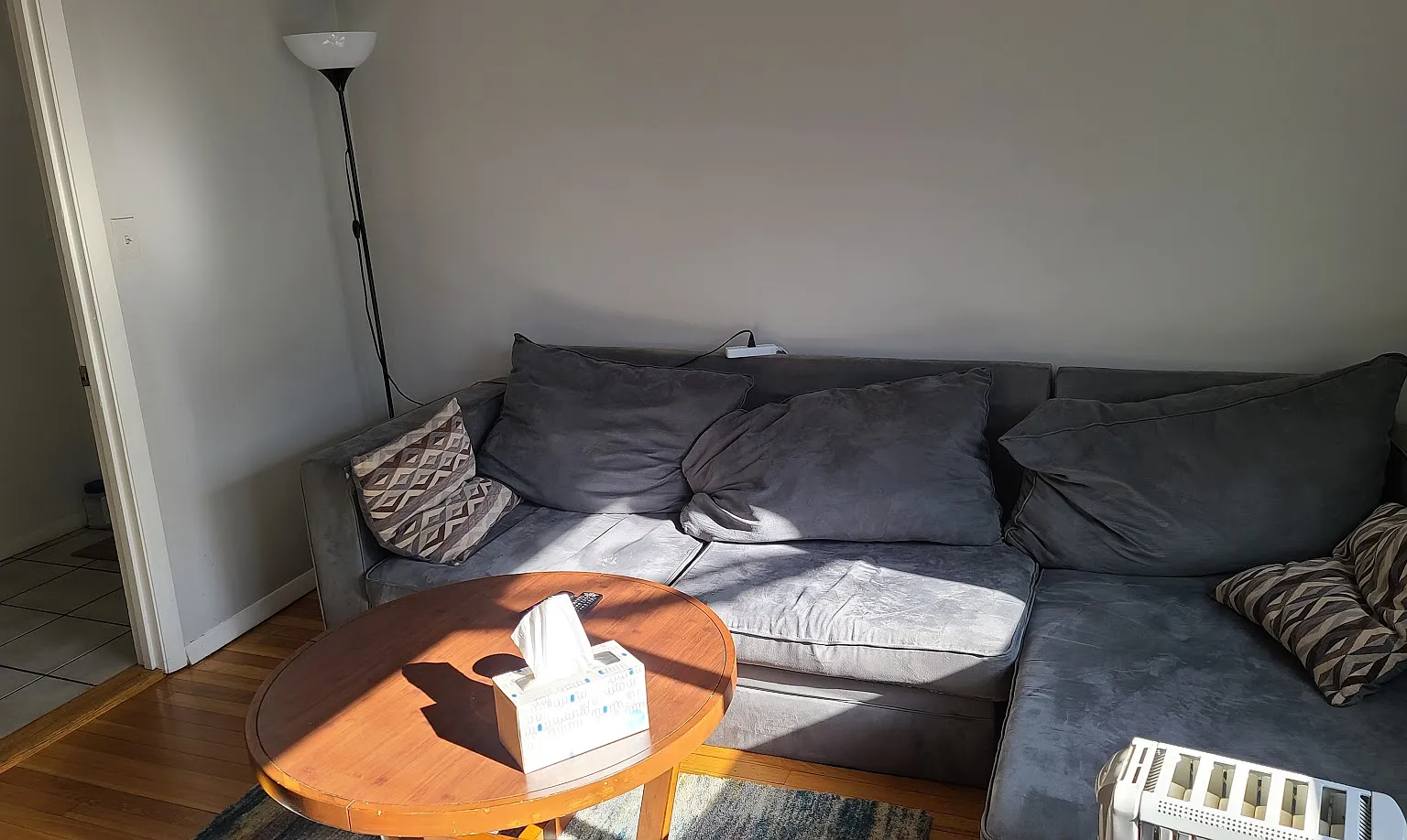 3 bed, 1200 sqft, $1,190 — Photo 2