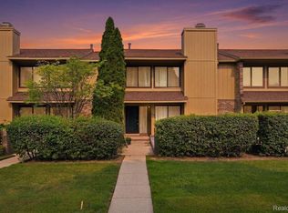 1820 S Hill Blvd, Bloomfield Hills, MI 48304