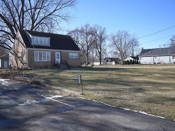 2nd image of 5841 W 127th St