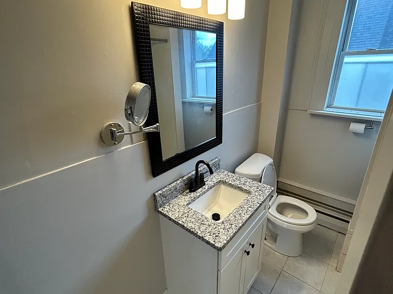 981 Valley St #2F — Photo 3