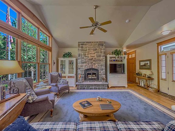 2nd image of 4346 Lake Shore Dr