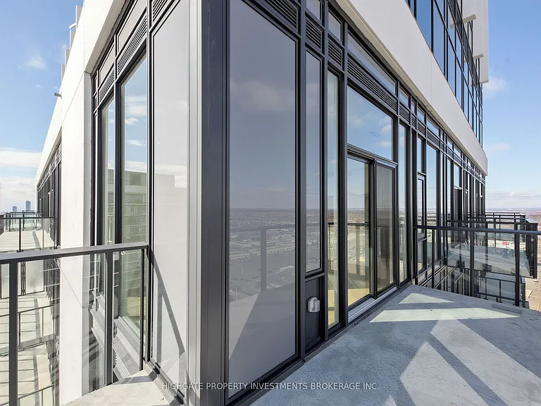 27 Korda Gate #Penthouse 107 — Photo 17