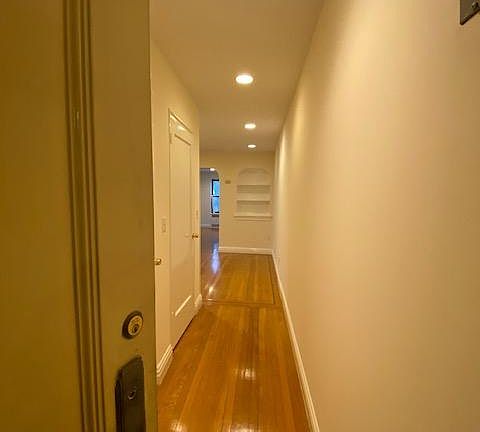4th image of 4300 Martha Ave #5J