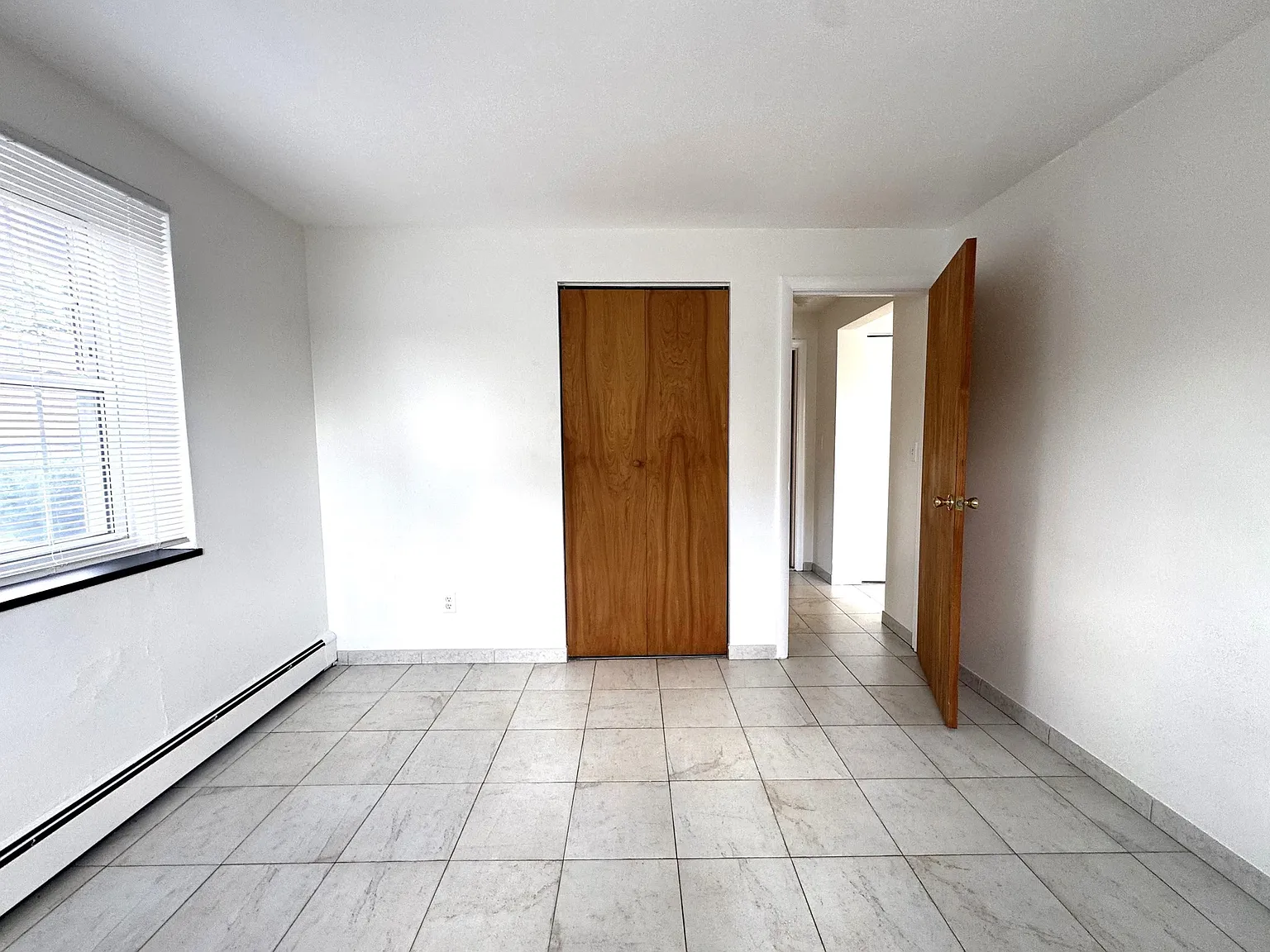 1 bed, 1.0 bath, 700 sqft, $2,000 — Photo 3
