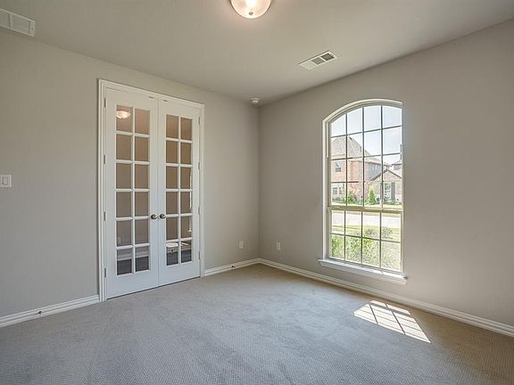 5th image of 1009 Cottonseed St