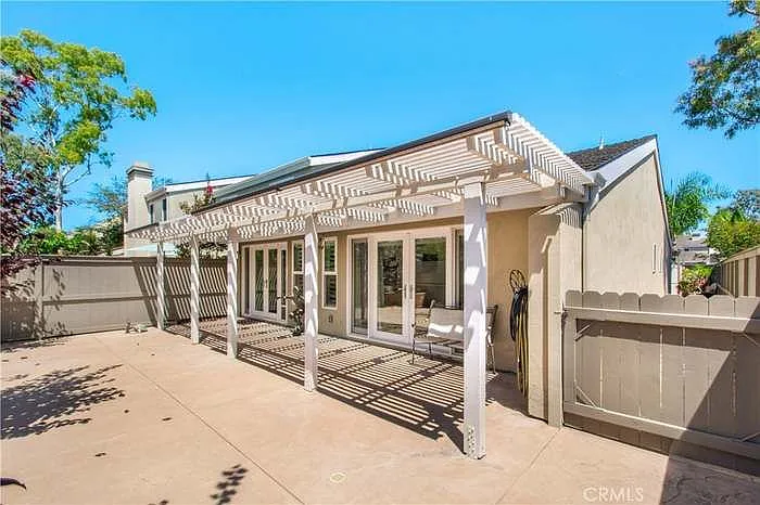 7259 Seaworthy Dr — Photo 27