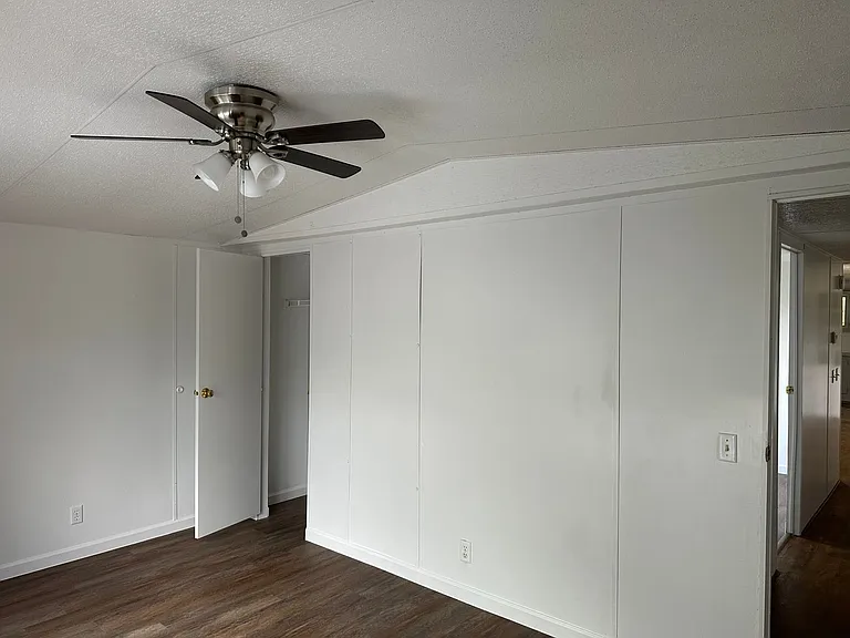 2710 Wilson Rd #6 — Photo 17