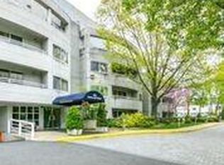 100 Cuttermill Rd APT 4V, Great Neck, NY 11021