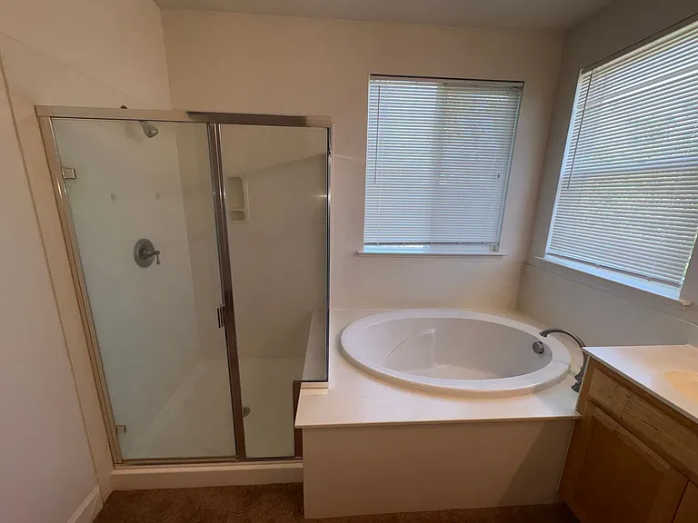 100 Mount Adams Cir — Photo 34