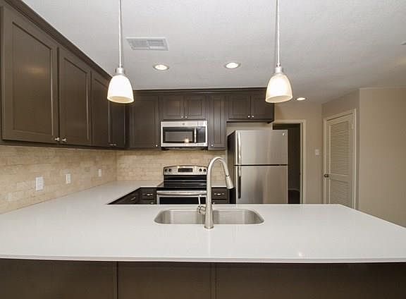 3rd image of 1317 Annex Ave APT 323