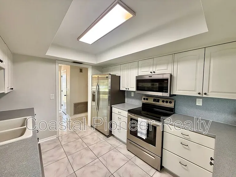14903 Imperial Point Dr N — Photo 11