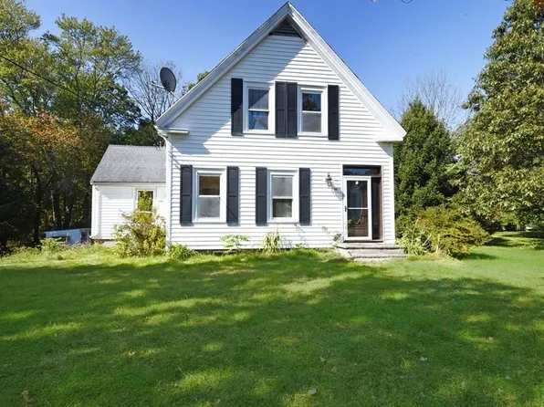 226 Elm St, Hanson, MA 02341