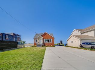 13902 Riverside Dr E, Tecumseh, ON N8N1B6