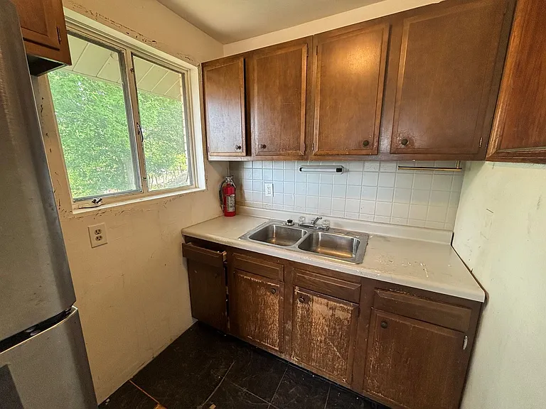 207 Kingston Dr — Photo 12