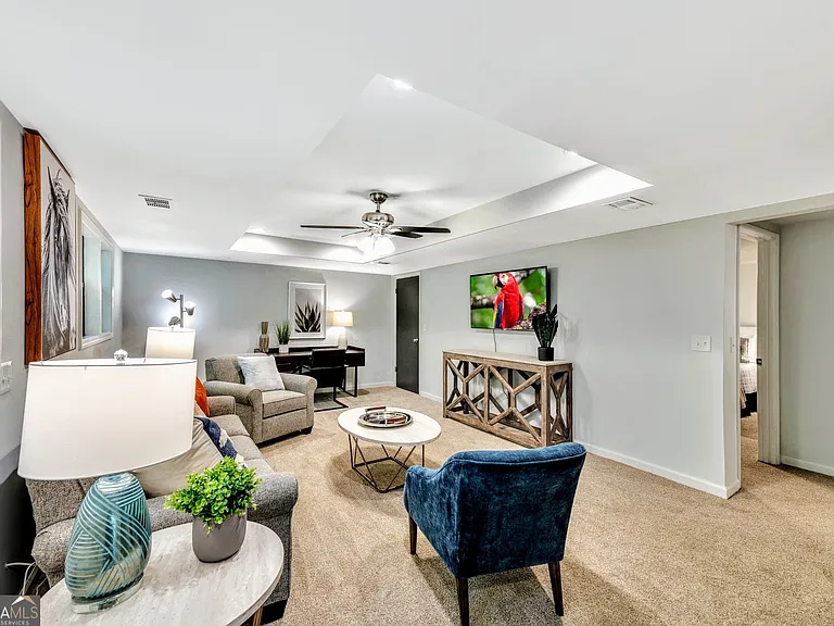 3870 Northpoint Dr — Photo 17