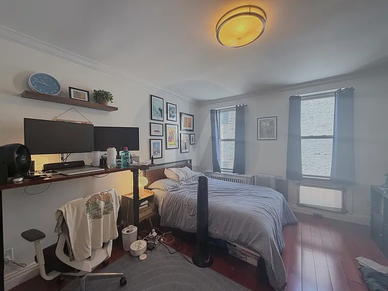 1061 1st Ave #5 — Photo 8