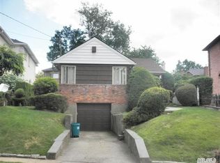 25246 Leeds Rd, Little Neck, NY 11362