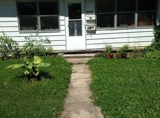 518 N Allyn St #B, Carbondale, IL 62901