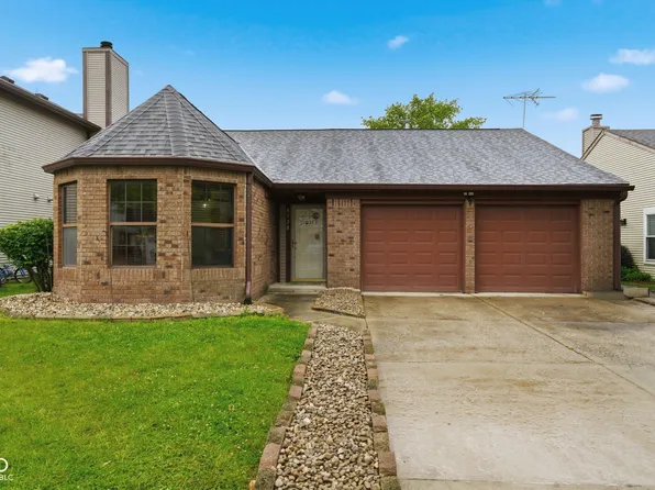 8928 Summer Walk Dr E, Indianapolis, IN 46227