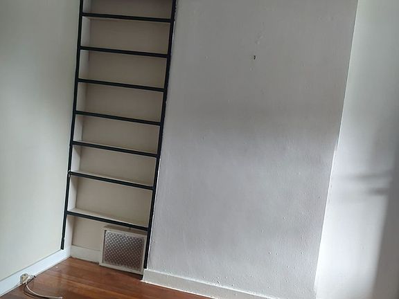 5th image of 47 Greenough Ave