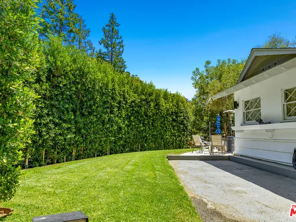 2485 Benedict Canyon Dr, Beverly Hills, CA 90210