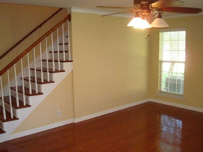 1st image of 631 Potomac Pl