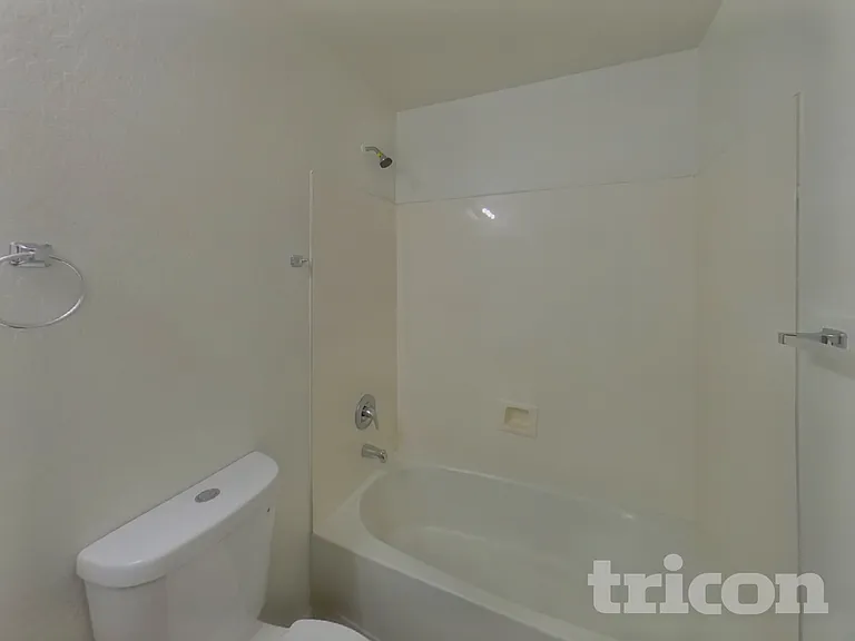 42309 W Desert Fairways Dr — Photo 11