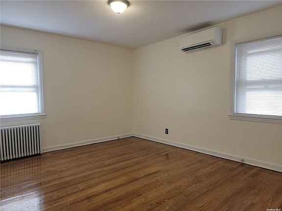 4th image of 116-09 Newburg St Unit 1
