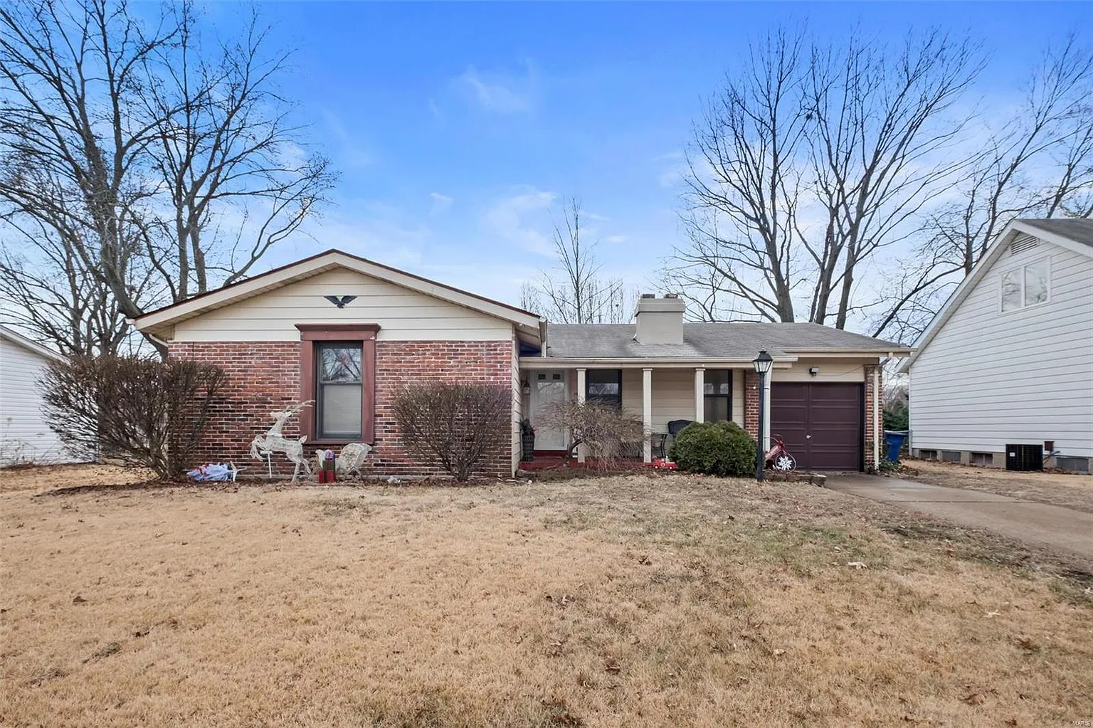 1441 Sherwood Forest Dr photo 1