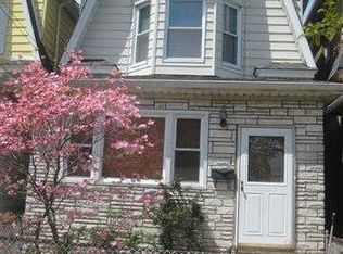 10215 85th Ave, Richmond Hill, NY 11418