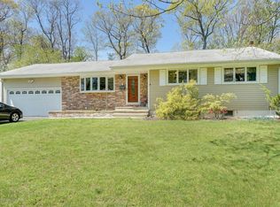 9 Chestnut Ridge Rd, Holmdel, NJ 07733