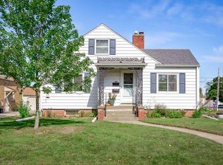 327 N Kickapoo Ter, Peoria, IL 61604